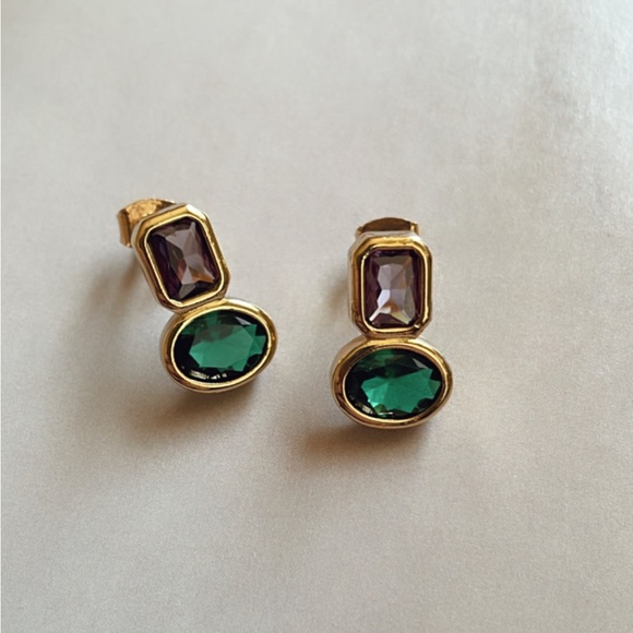 Emerald Rush Studs - Picture 3 of 5